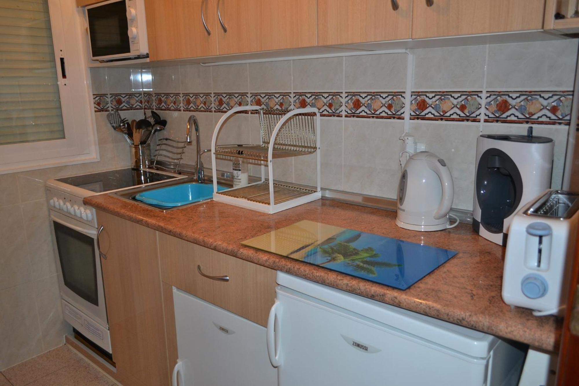 Spacious 1 Bedroom Apartment, Beach Front, Torrox Costa エクステリア 写真