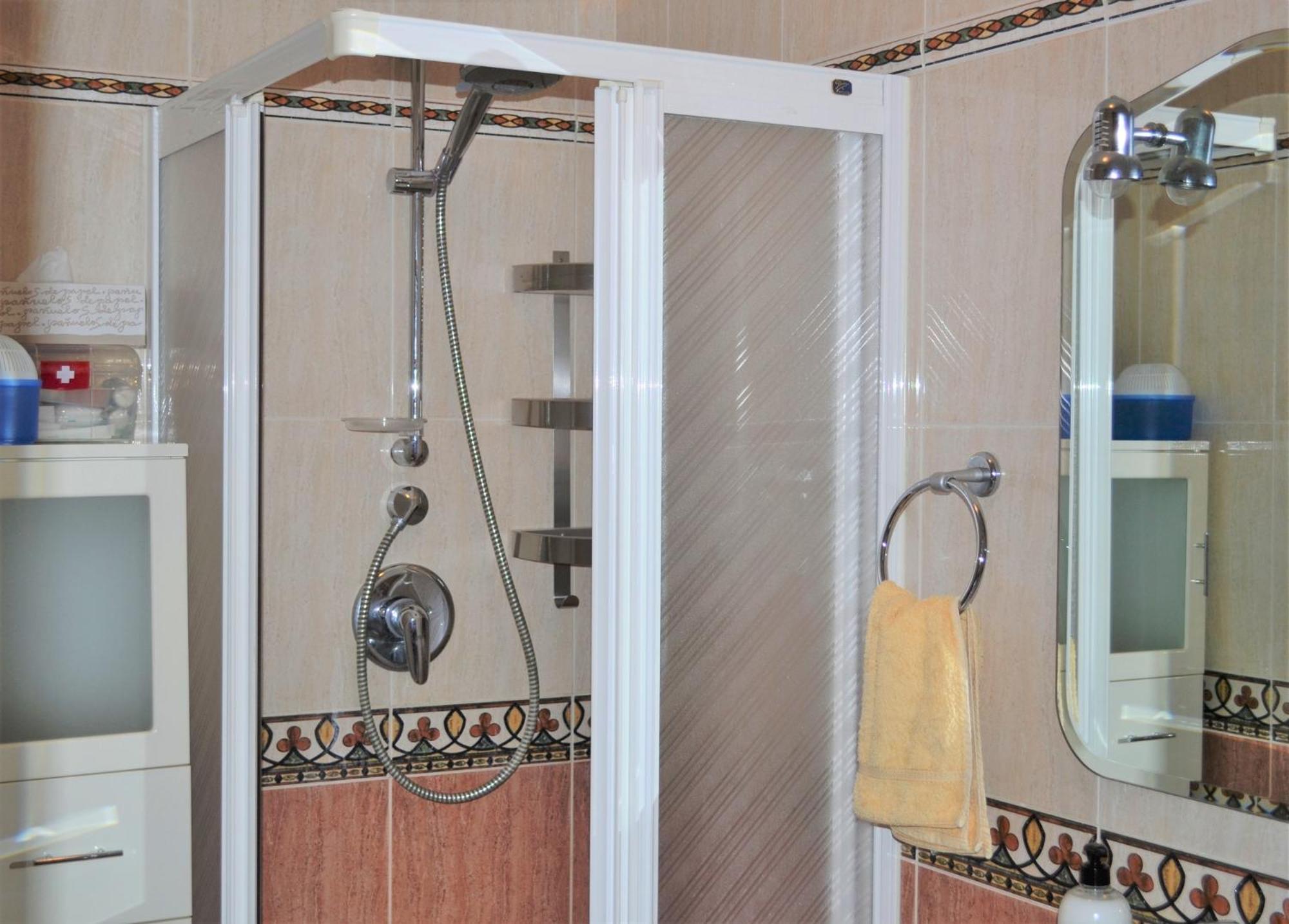 Spacious 1 Bedroom Apartment, Beach Front, Torrox Costa エクステリア 写真