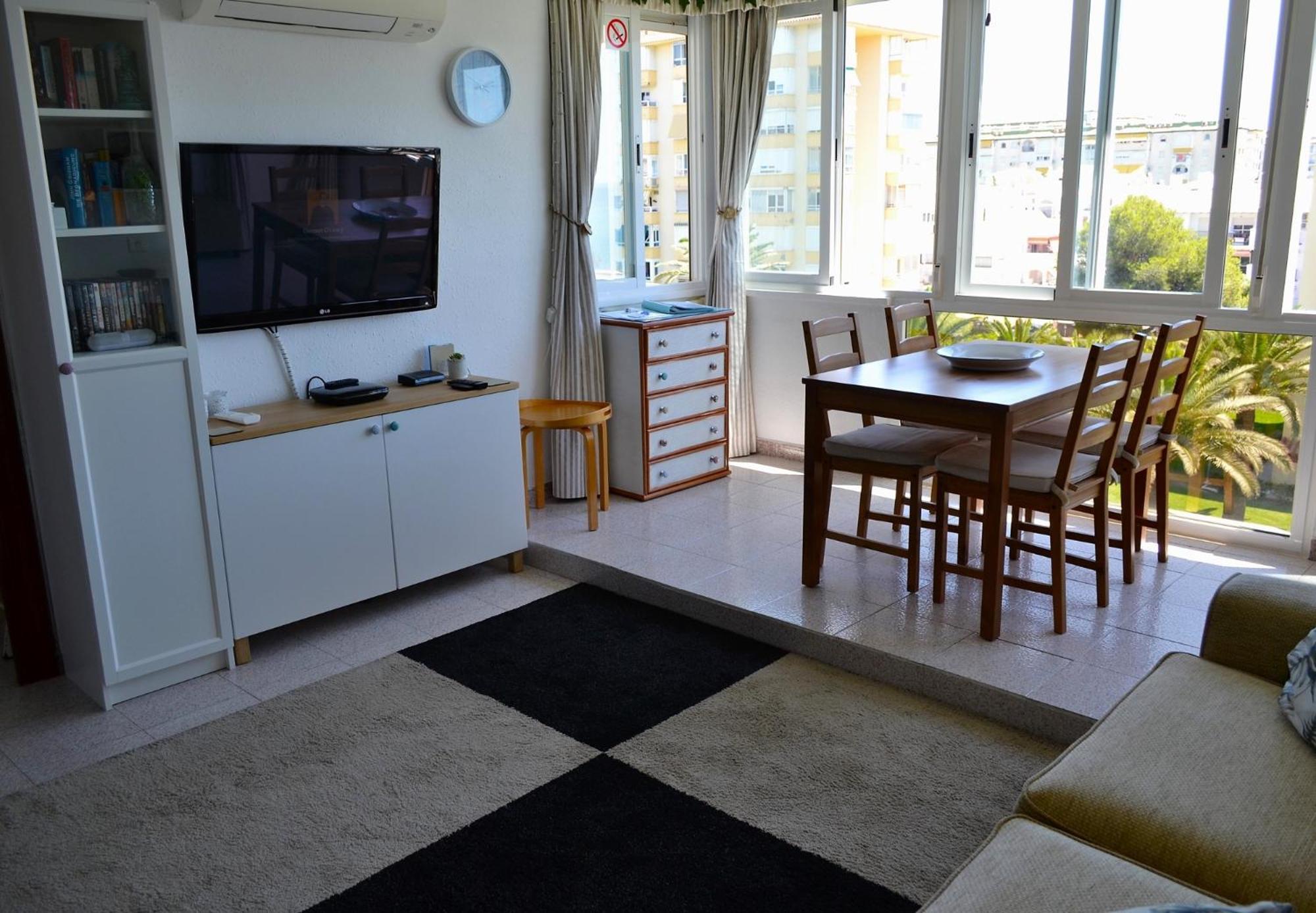 Spacious 1 Bedroom Apartment, Beach Front, Torrox Costa エクステリア 写真