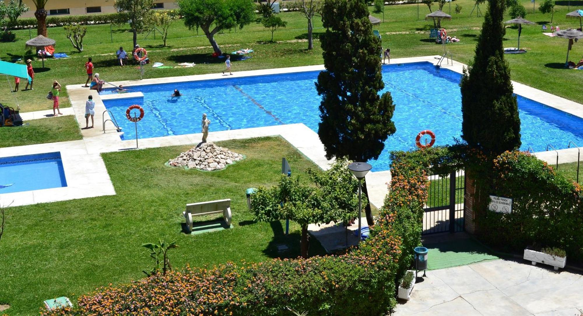 Spacious 1 Bedroom Apartment, Beach Front, Torrox Costa エクステリア 写真